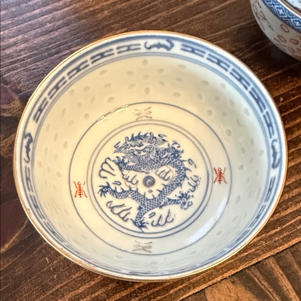 Elegant Blue and White Patterned Bowl Set - Picture 2 of 6